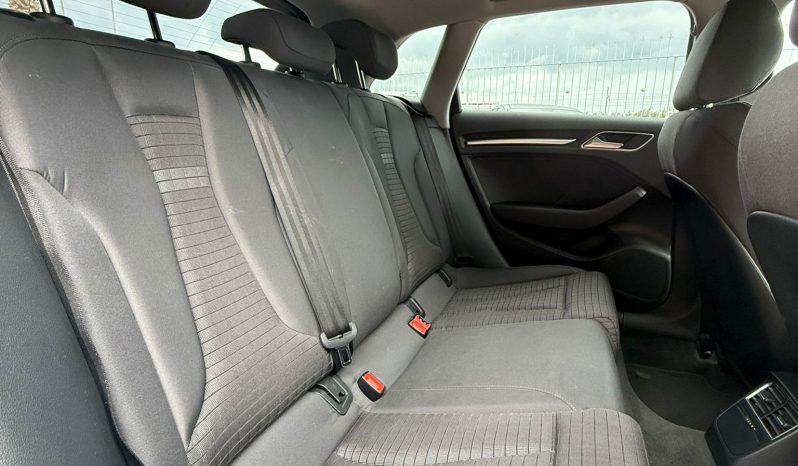 
								A3 SPORTBACK BUSINESS 2.0 tdi 150cv completo									