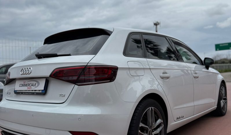
								A3 SPORTBACK BUSINESS 2.0 tdi 150cv completo									