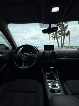 
										A3 SPORTBACK BUSINESS 2.0 tdi 150cv completo									
