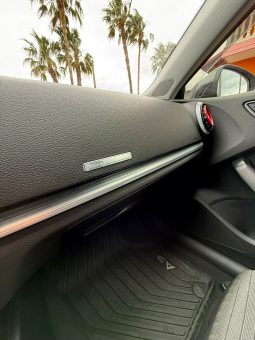 
										A3 SPORTBACK BUSINESS 2.0 tdi 150cv completo									