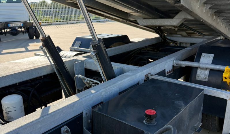 
								IVECO 75E18 completo									