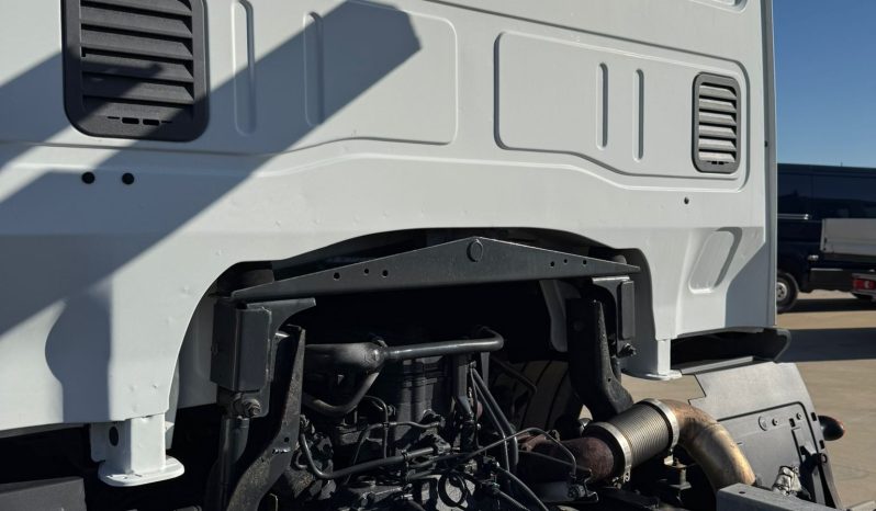 
								IVECO 75E18 completo									