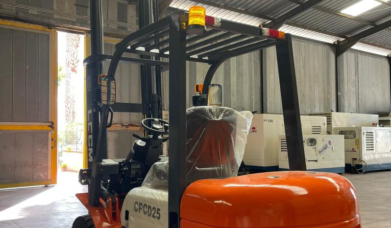 
								Carrello Elevatore LGCM 25 Q.li completo									