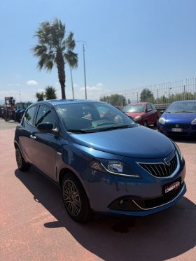 LANCIA Y 1.0 HYBRID