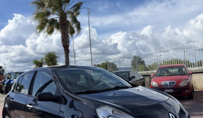 
								Renault Clio 1.5 85cv completo									