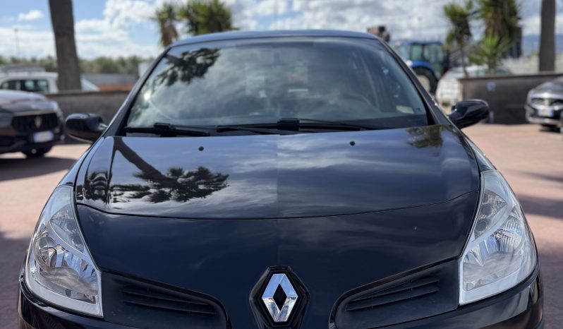 
								Renault Clio 1.5 85cv completo									
