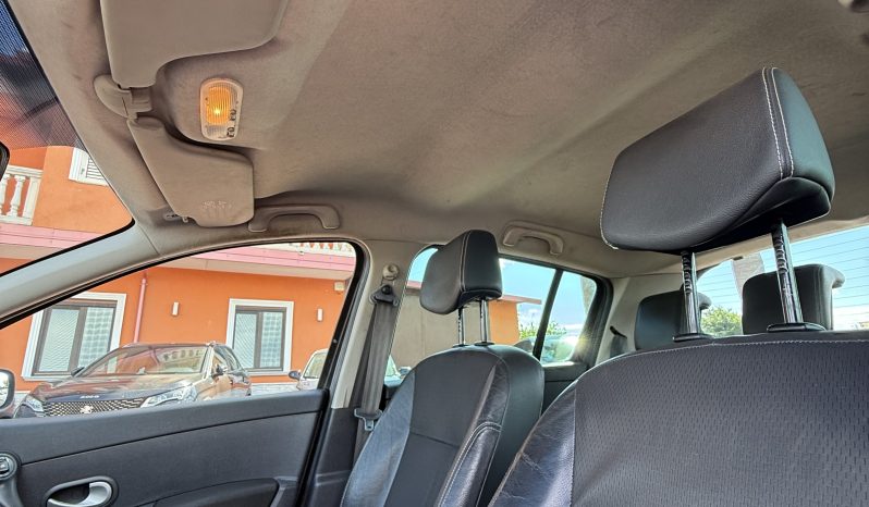 
								Renault Clio 1.5 85cv completo									