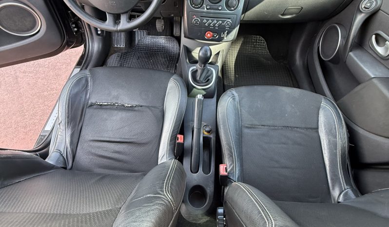 
								Renault Clio 1.5 85cv completo									