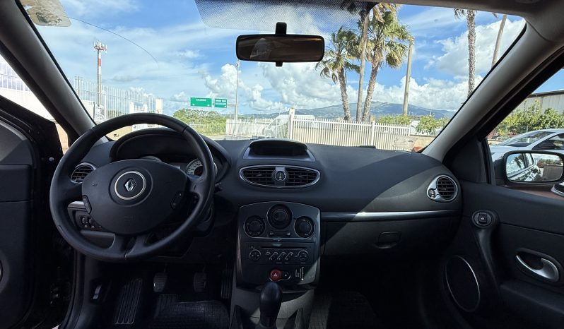 
								Renault Clio 1.5 85cv completo									