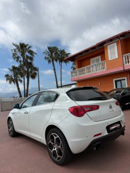 
										ALFA ROMEO GIULIETTA 2.0 170CV completo									