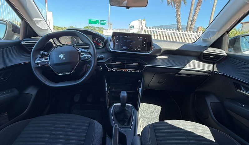 
								PEUGEOT 208 completo									