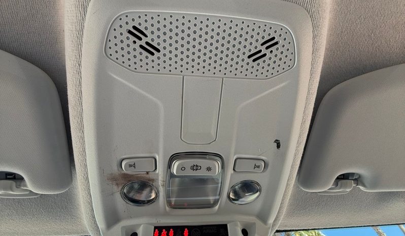 
								PEUGEOT 208 completo									