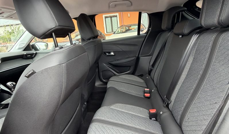 
								PEUGEOT 208 completo									
